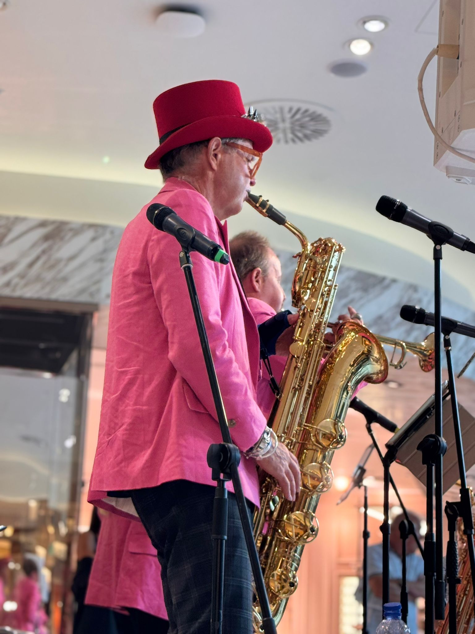Sax Pistols