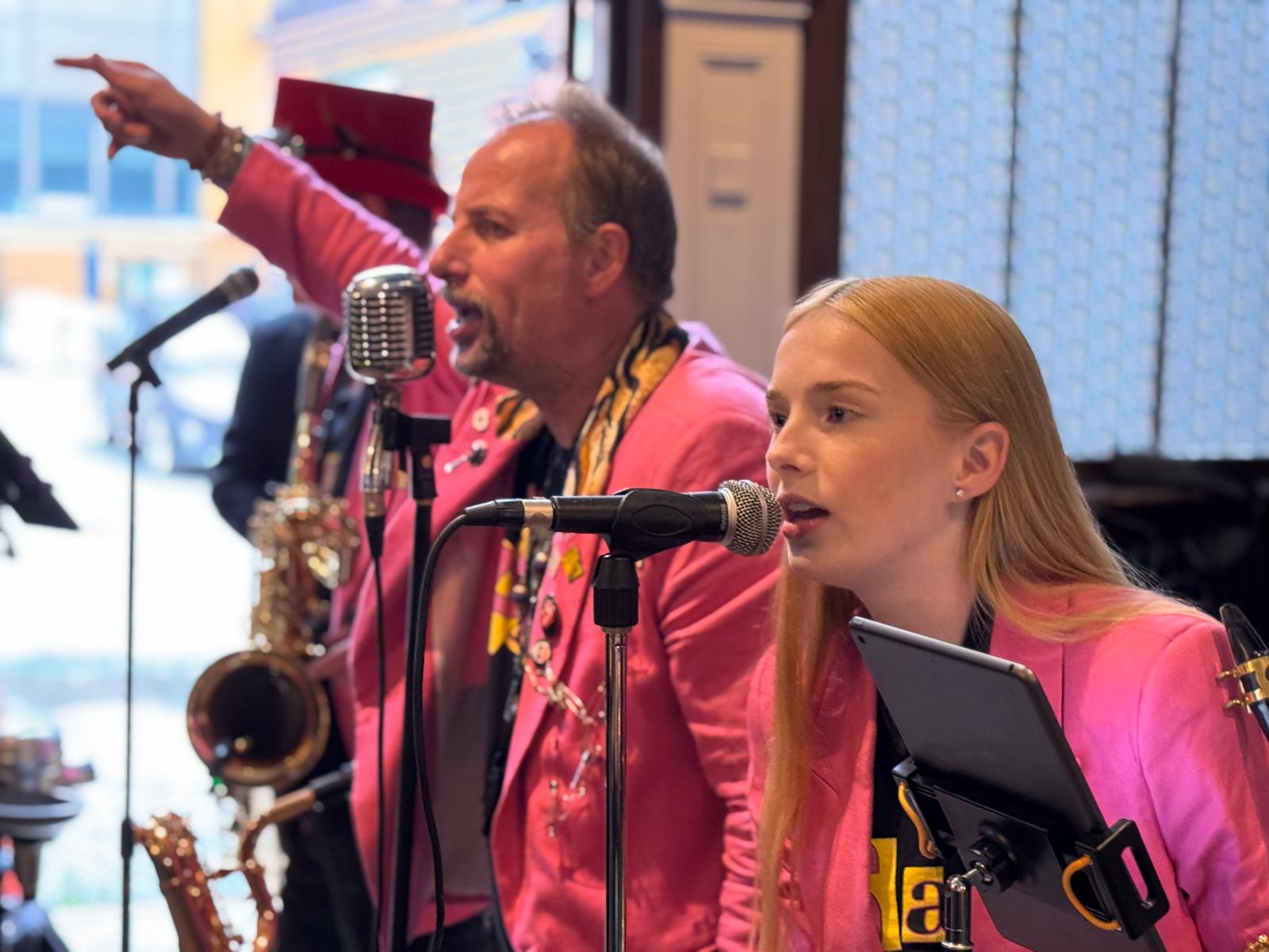 Sax Pistols